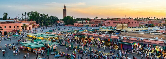 bazaar-in-medina-of-marrakech-jemaa-elfna-in-sunset-picture-id1169115527